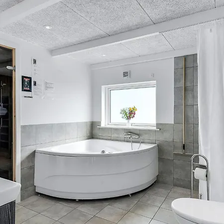 Beautiful Home In Haderslev With Sauna Semesterbostad *